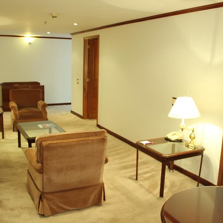 Hotel Bogotá Regency Usaquén Esterno foto