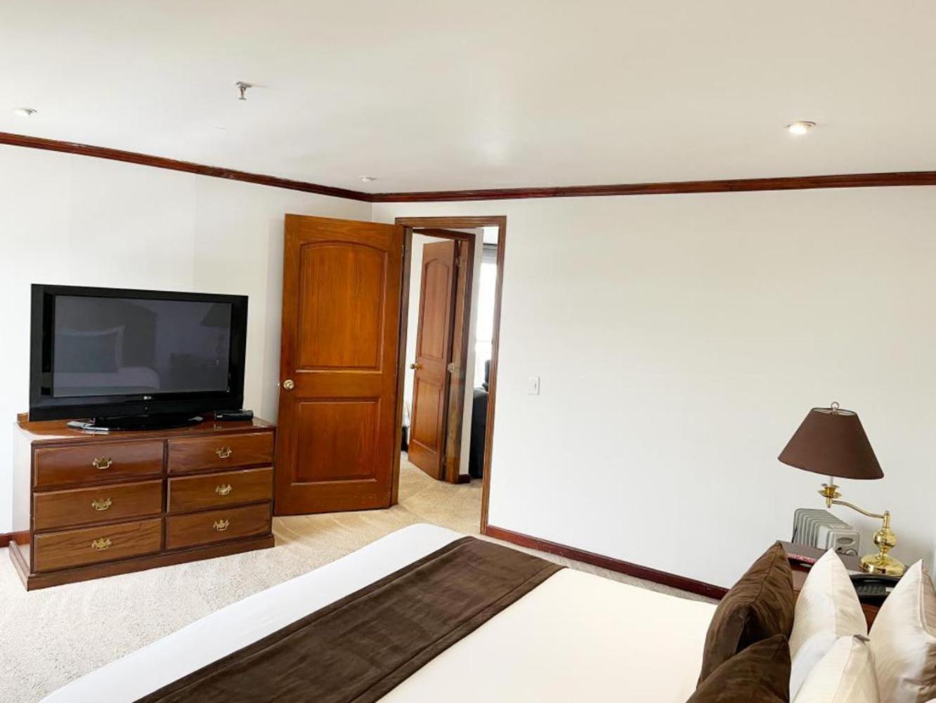 Hotel Bogotá Regency Usaquén Esterno foto