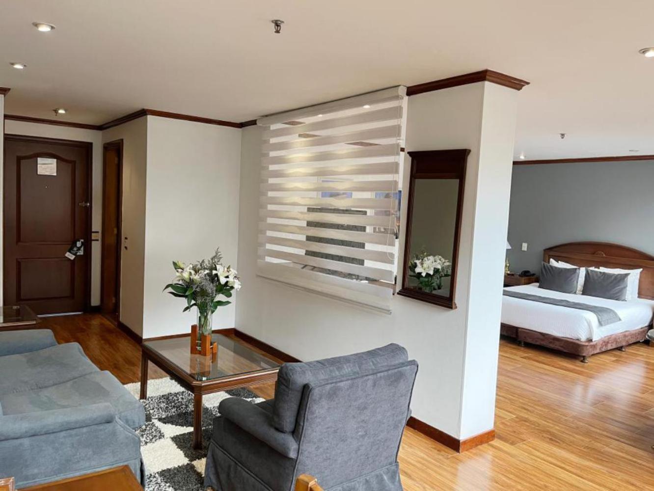 Hotel Bogotá Regency Usaquén Esterno foto