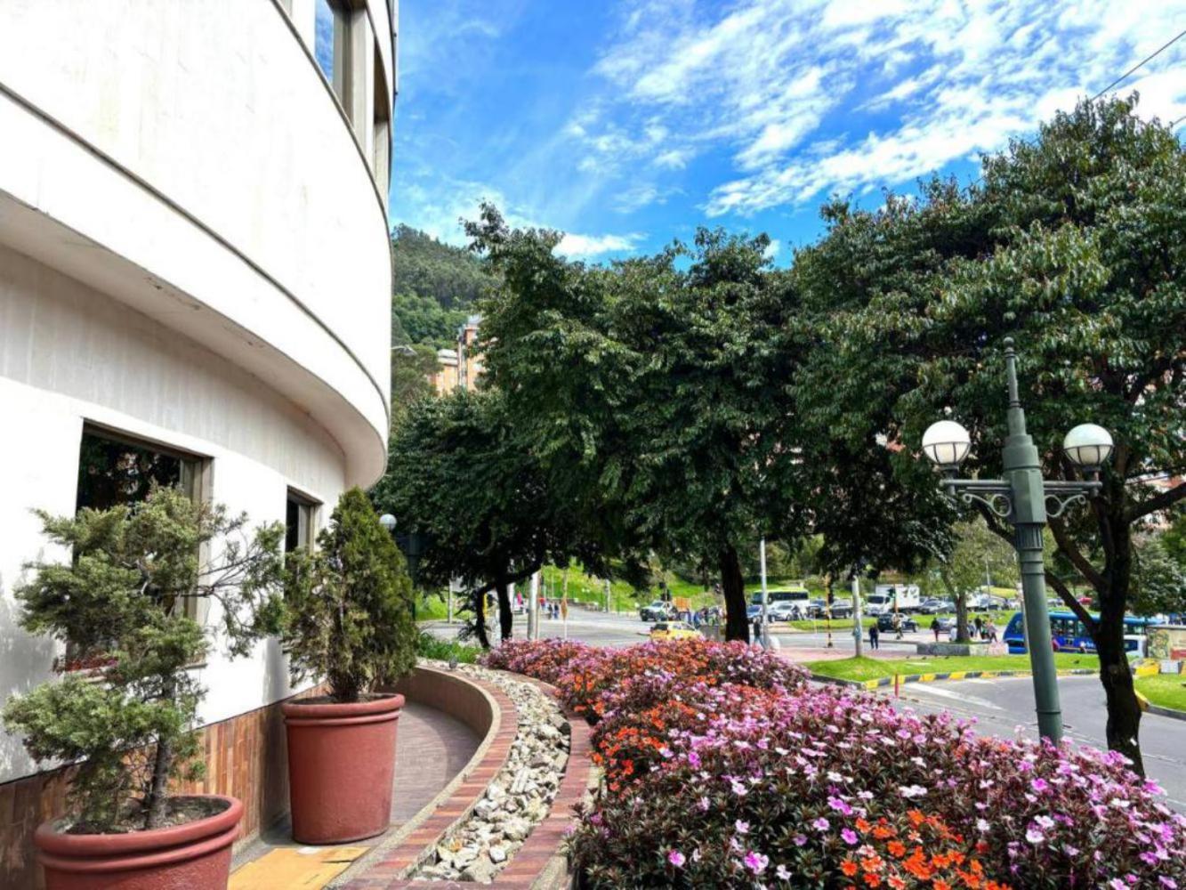 Hotel Bogotá Regency Usaquén Esterno foto