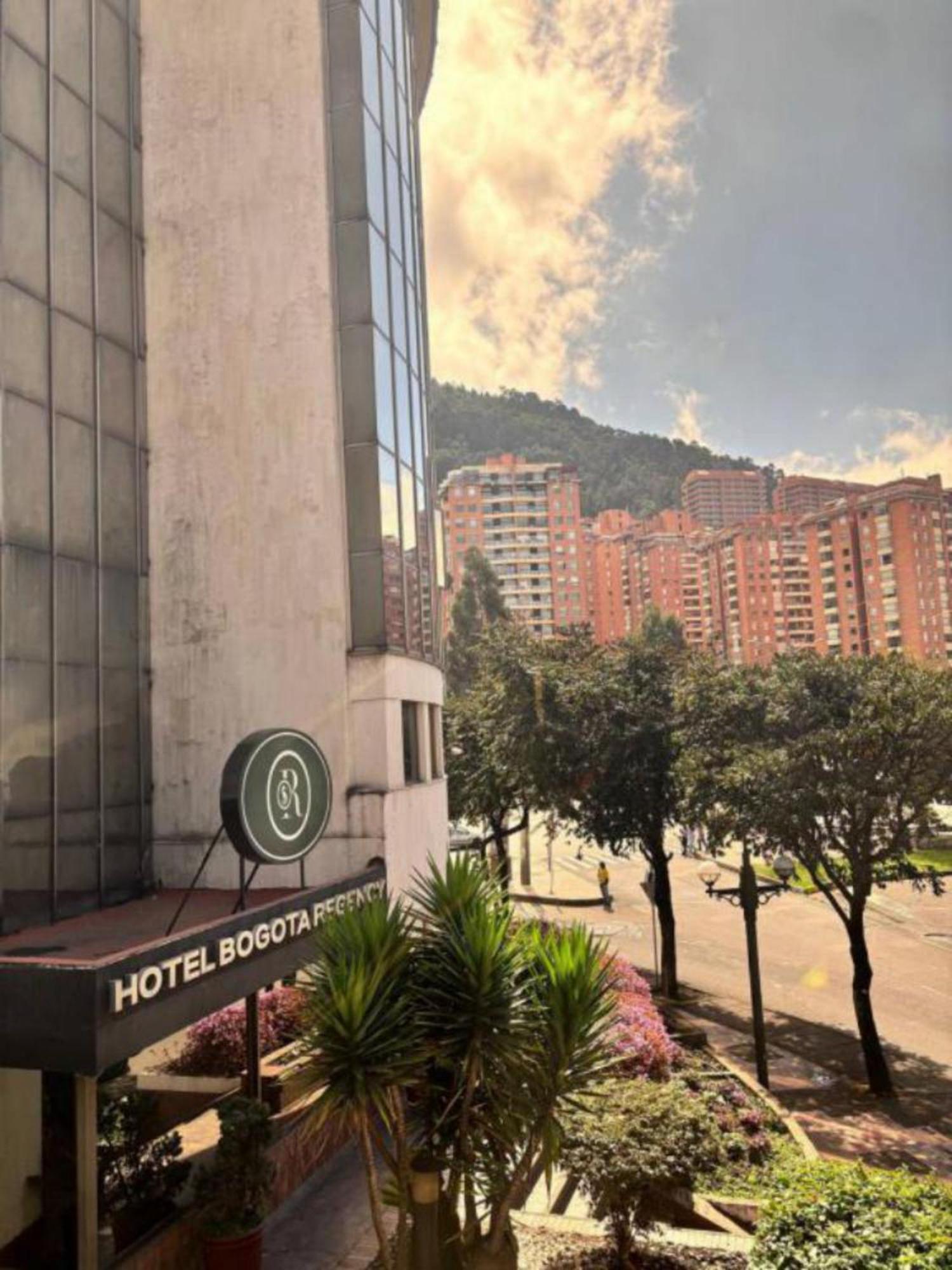 Hotel Bogotá Regency Usaquén Esterno foto