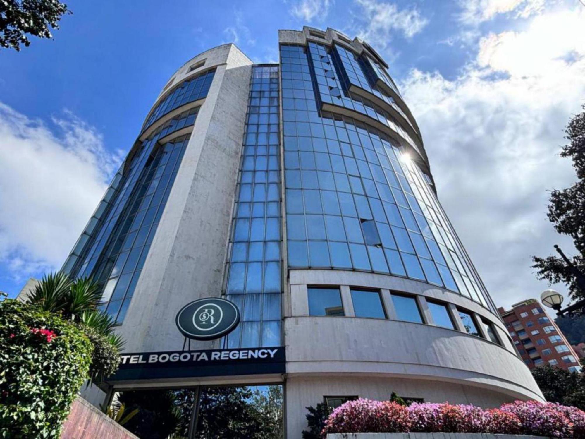 Hotel Bogotá Regency Usaquén Esterno foto