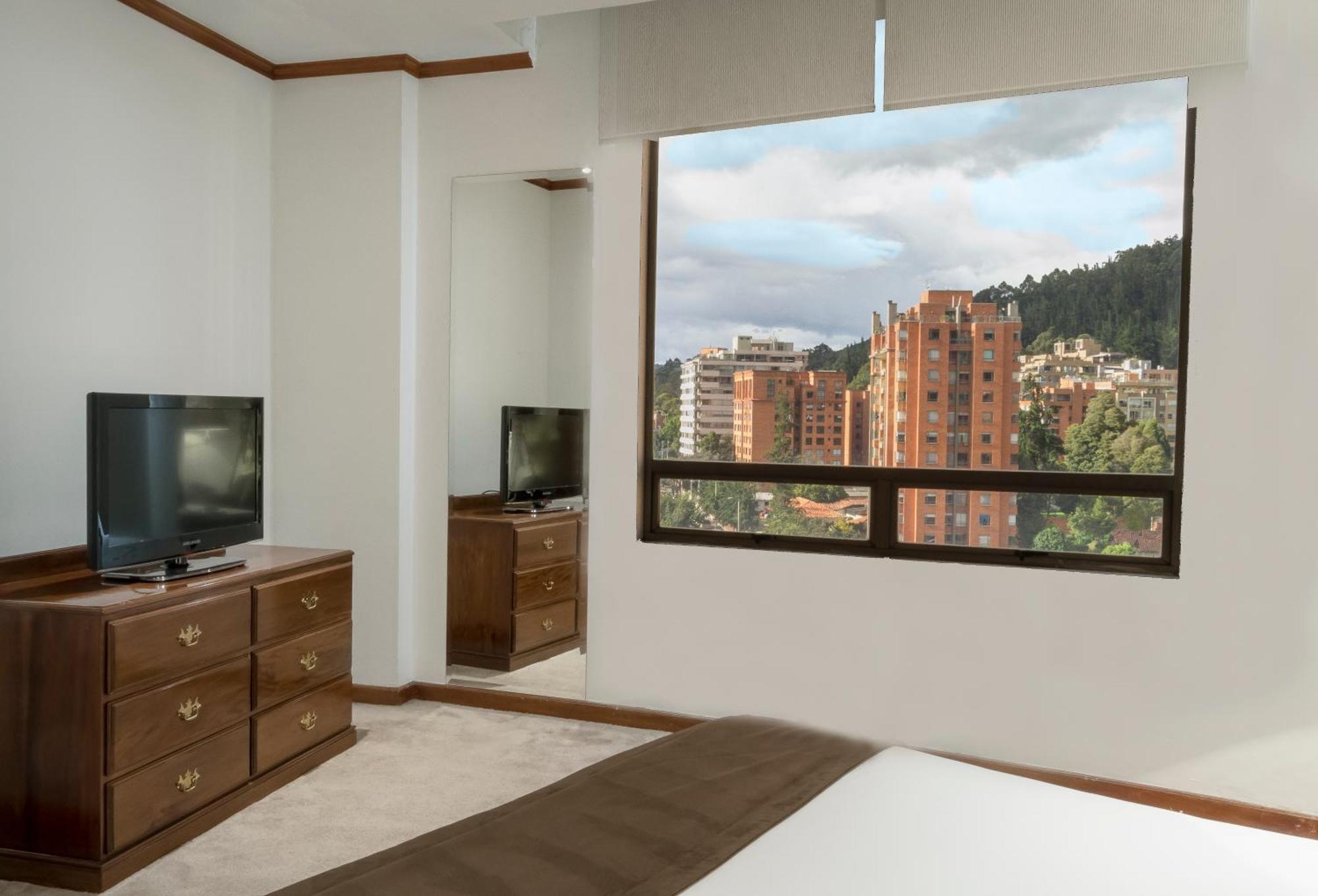 Hotel Bogotá Regency Usaquén Esterno foto