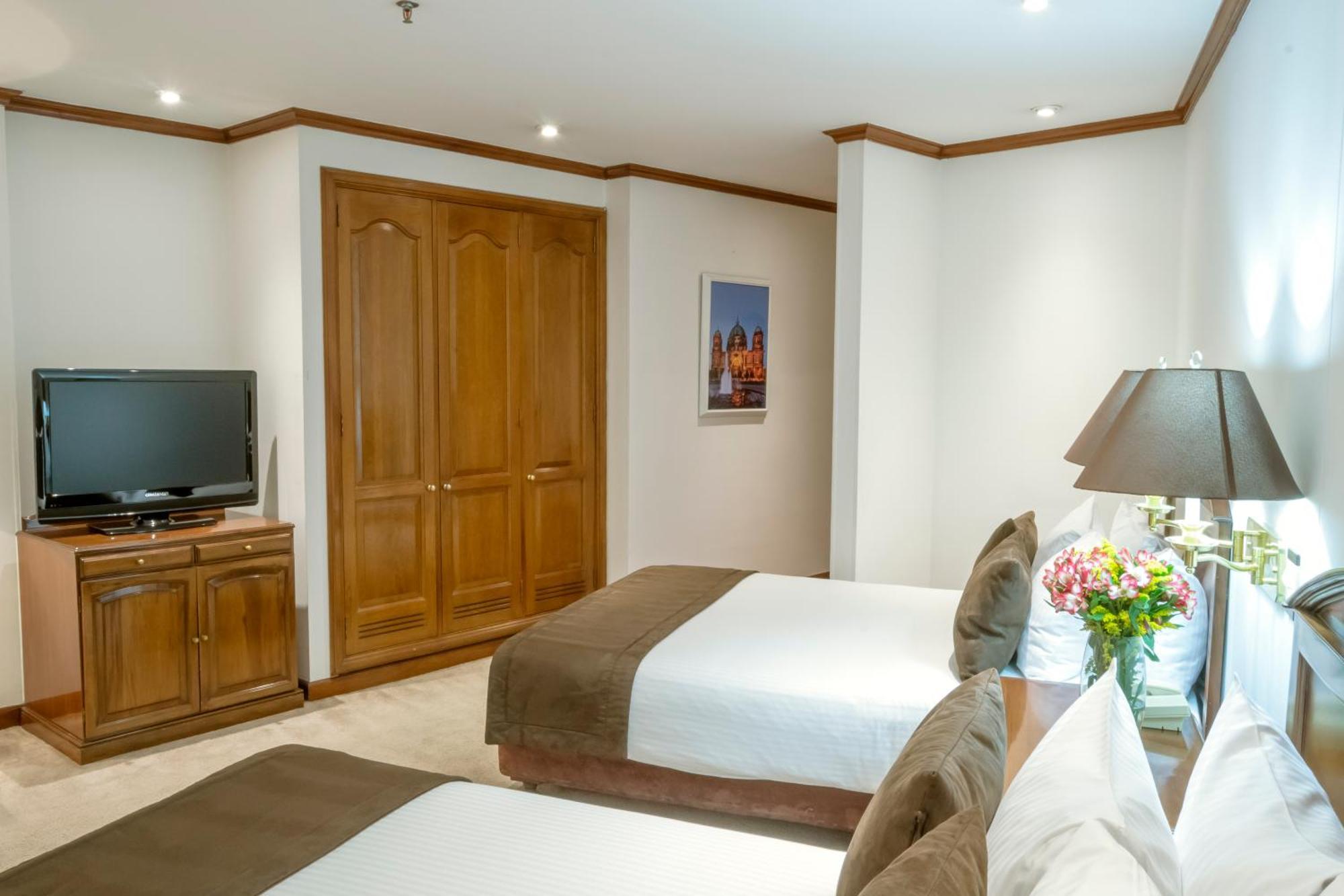 Hotel Bogotá Regency Usaquén Esterno foto