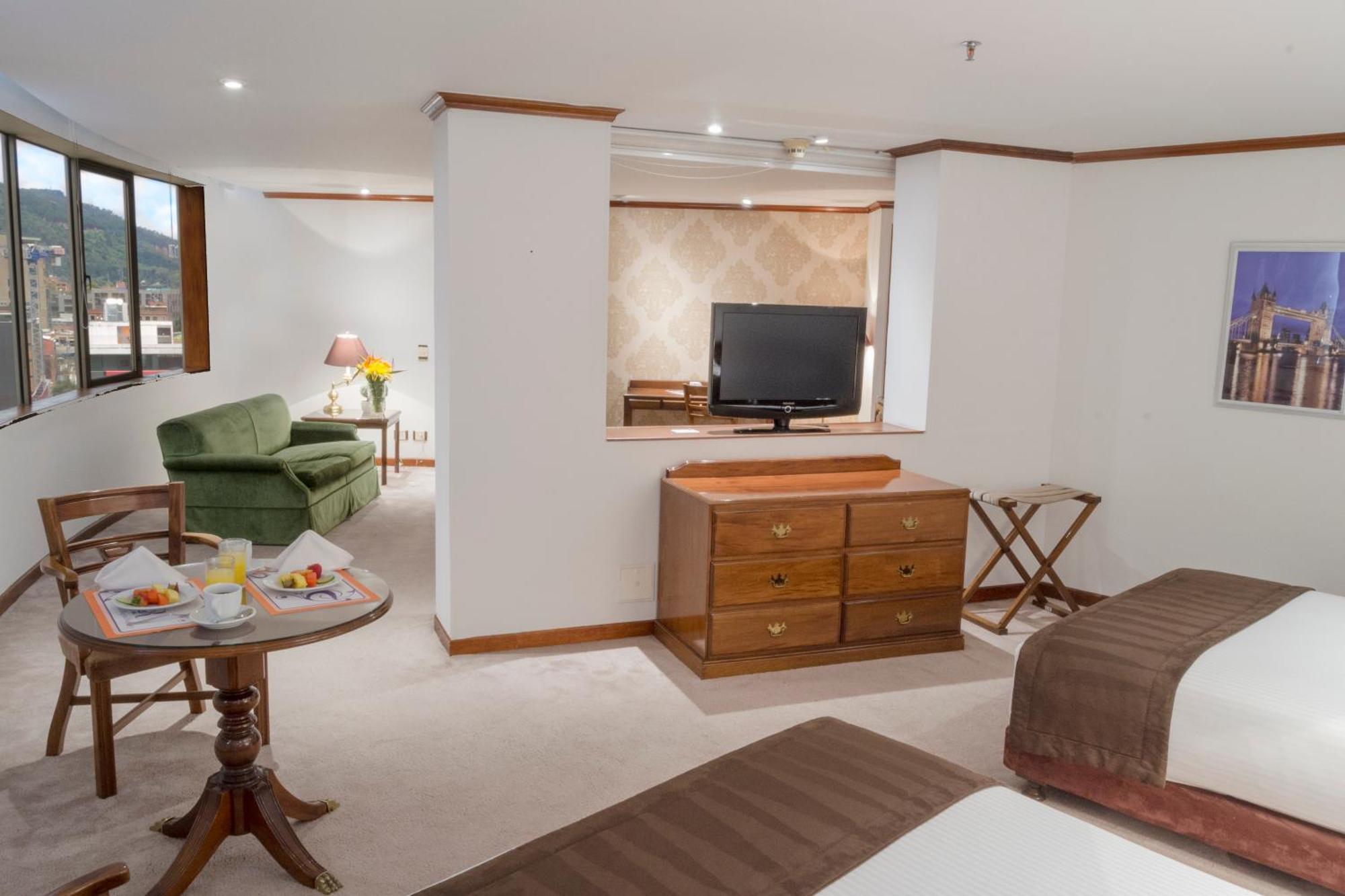Hotel Bogotá Regency Usaquén Esterno foto