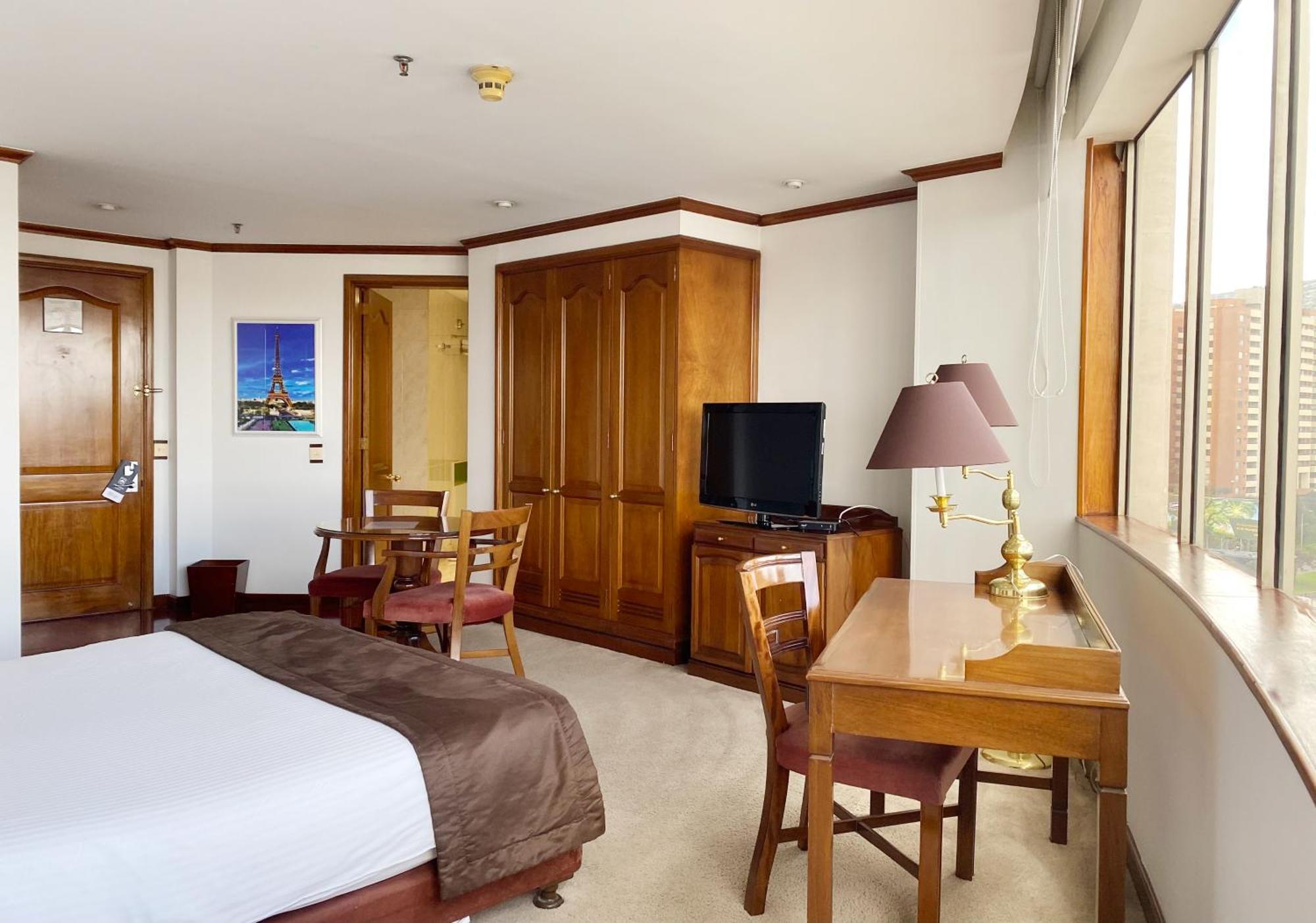 Hotel Bogotá Regency Usaquén Esterno foto