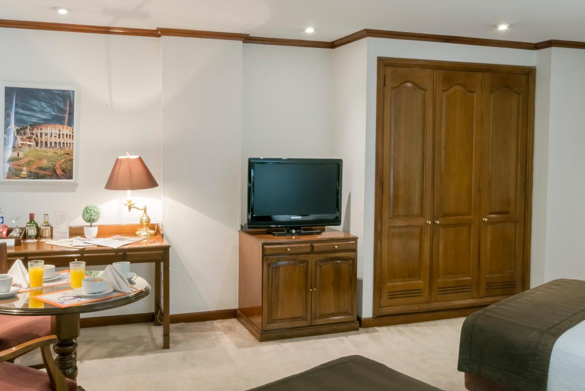 Hotel Bogotá Regency Usaquén Esterno foto