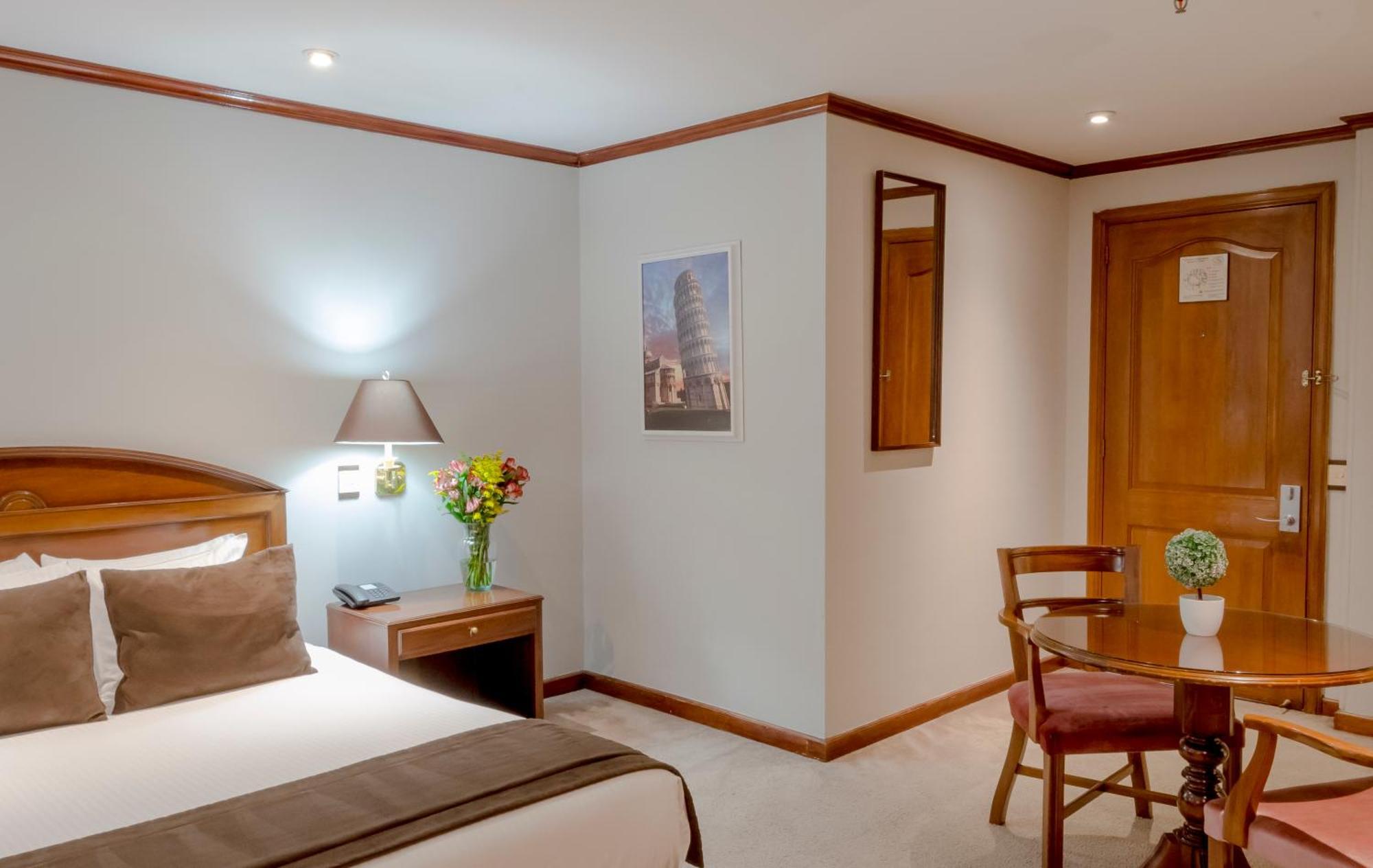 Hotel Bogotá Regency Usaquén Esterno foto