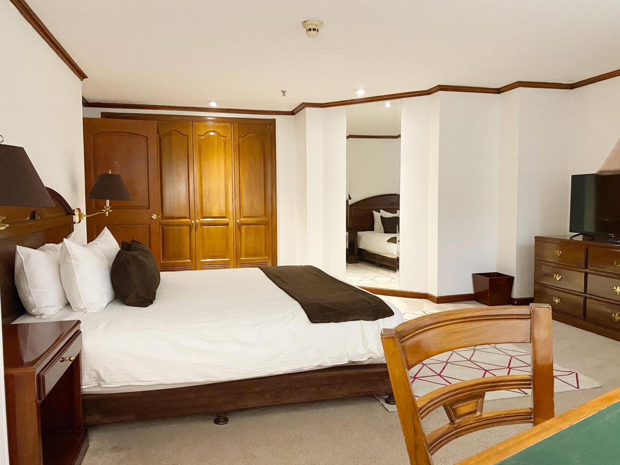 Hotel Bogotá Regency Usaquén Esterno foto