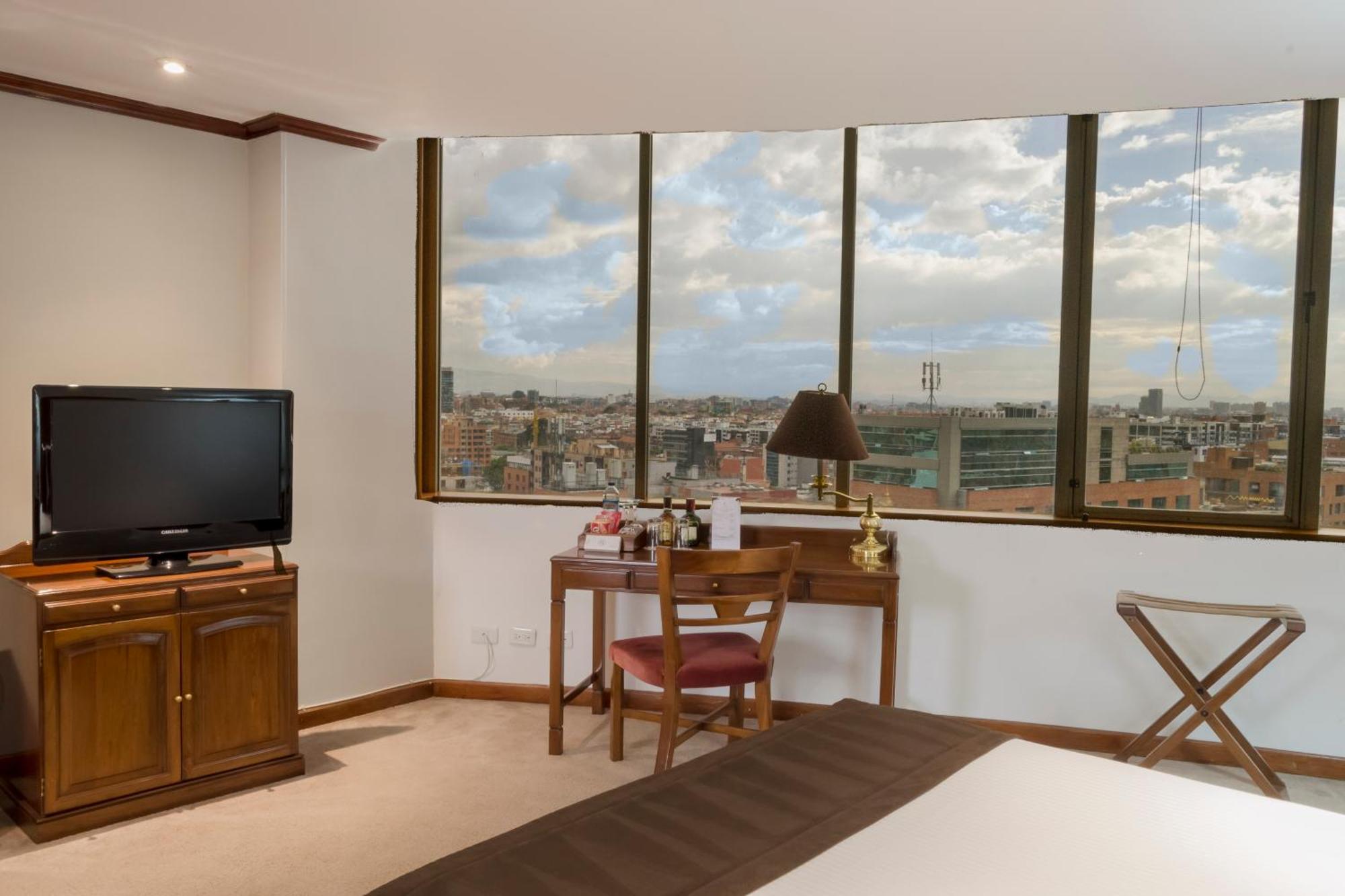 Hotel Bogotá Regency Usaquén Esterno foto