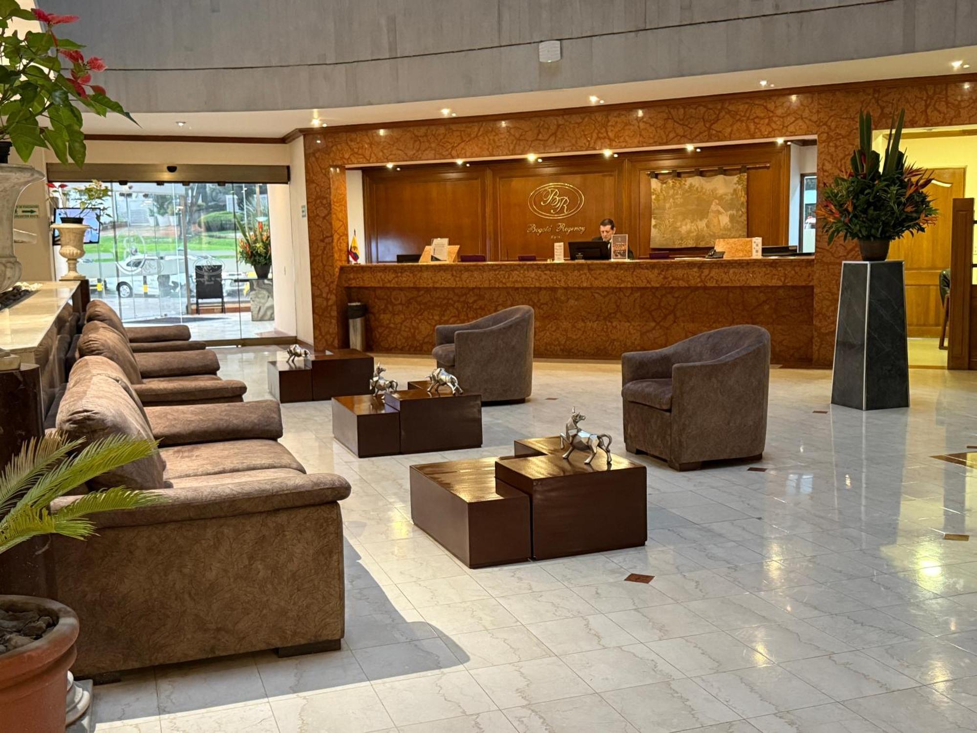 Hotel Bogotá Regency Usaquén Esterno foto